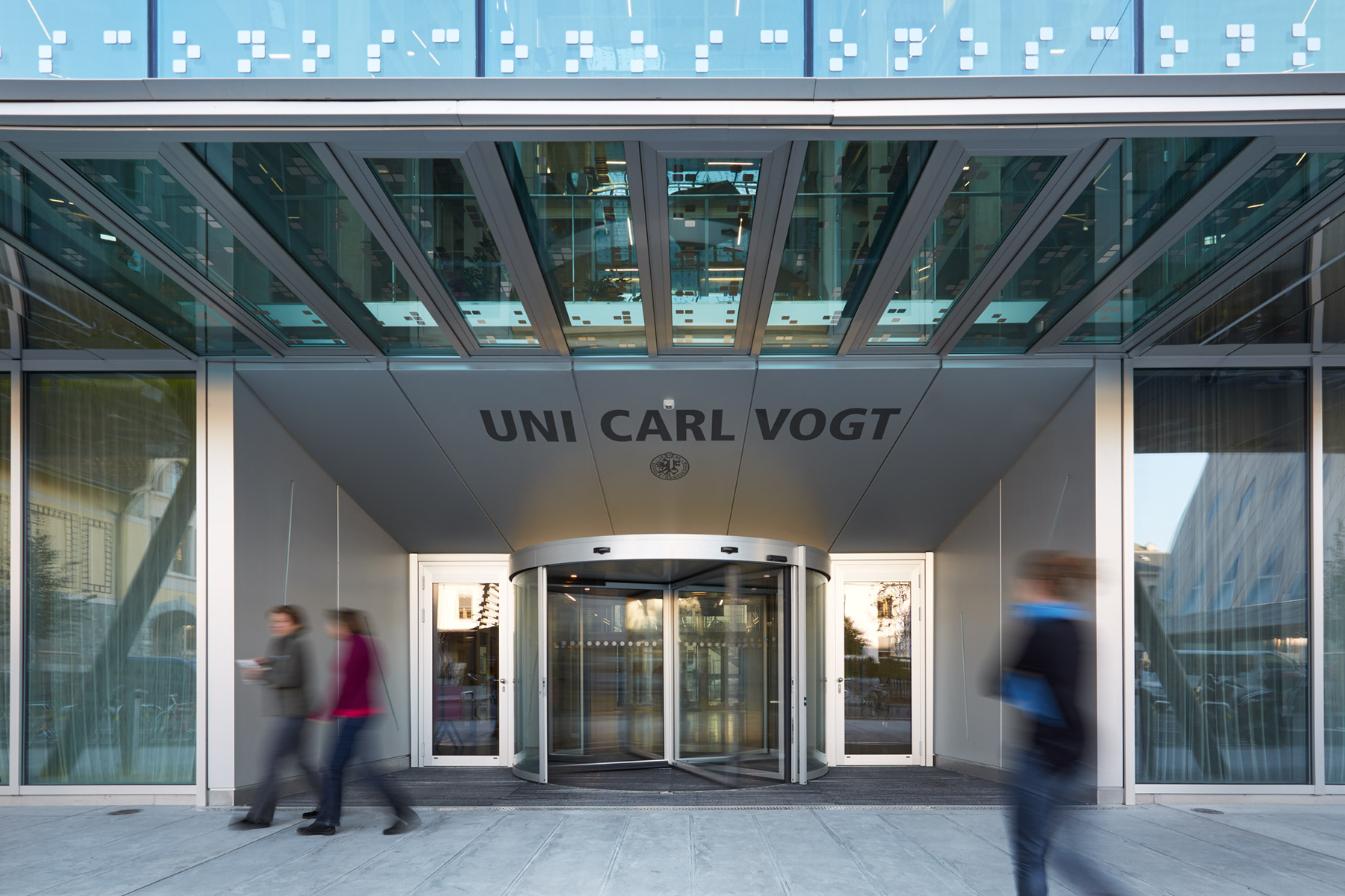 Université de Genève Photo architecture  Maud Guye-Vuilleme entrée